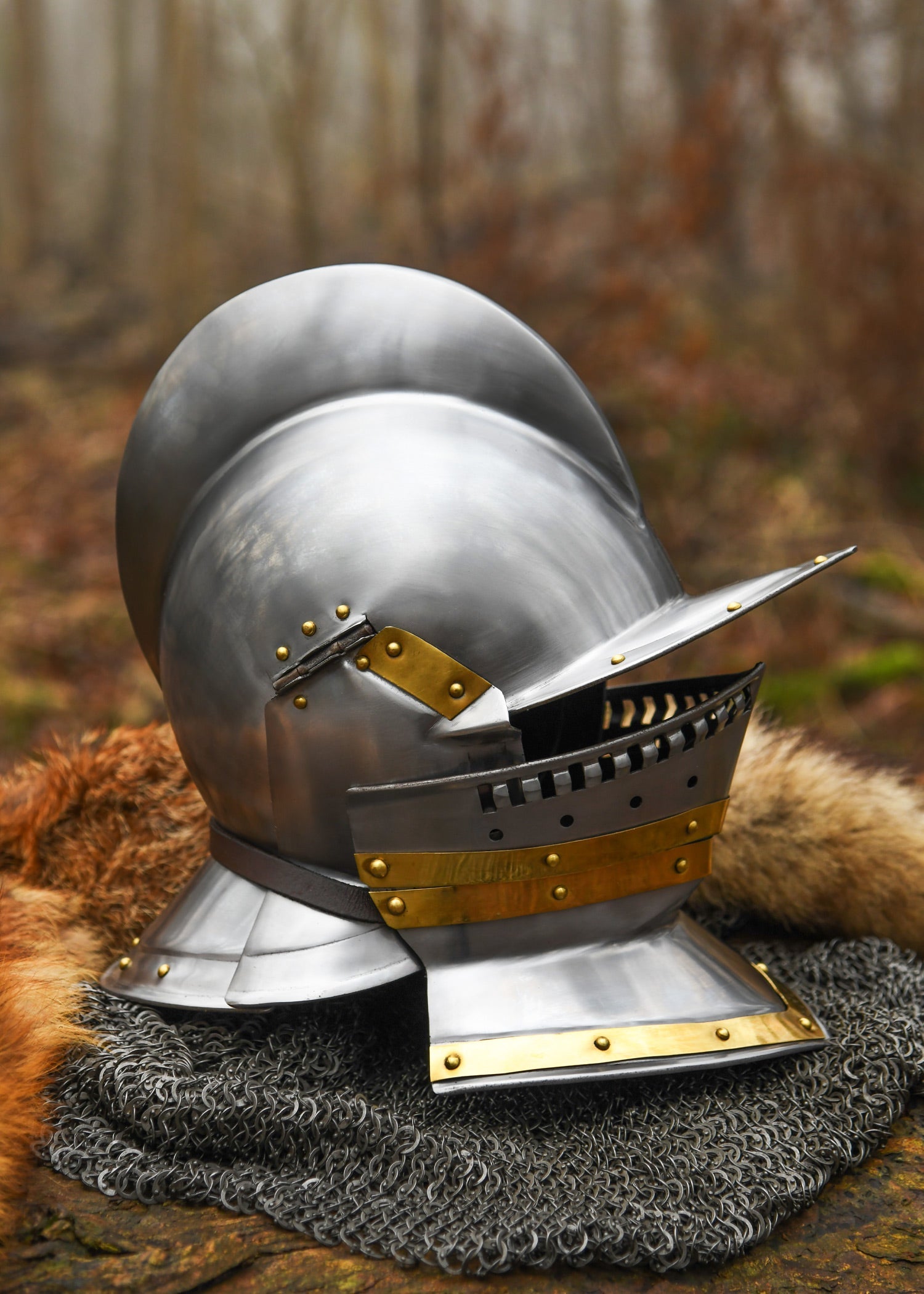 Historischer Burgonet Helm - Sturmhaube mit Halsberge