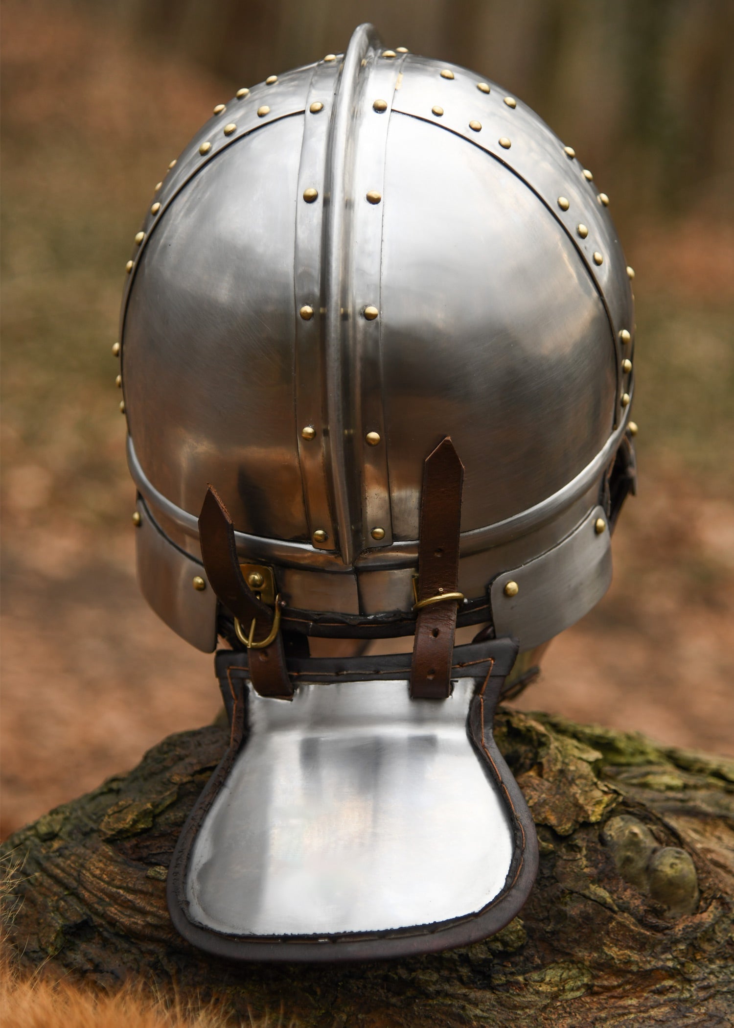 spaetroemischer infanterie spangenhelm burgh castle
