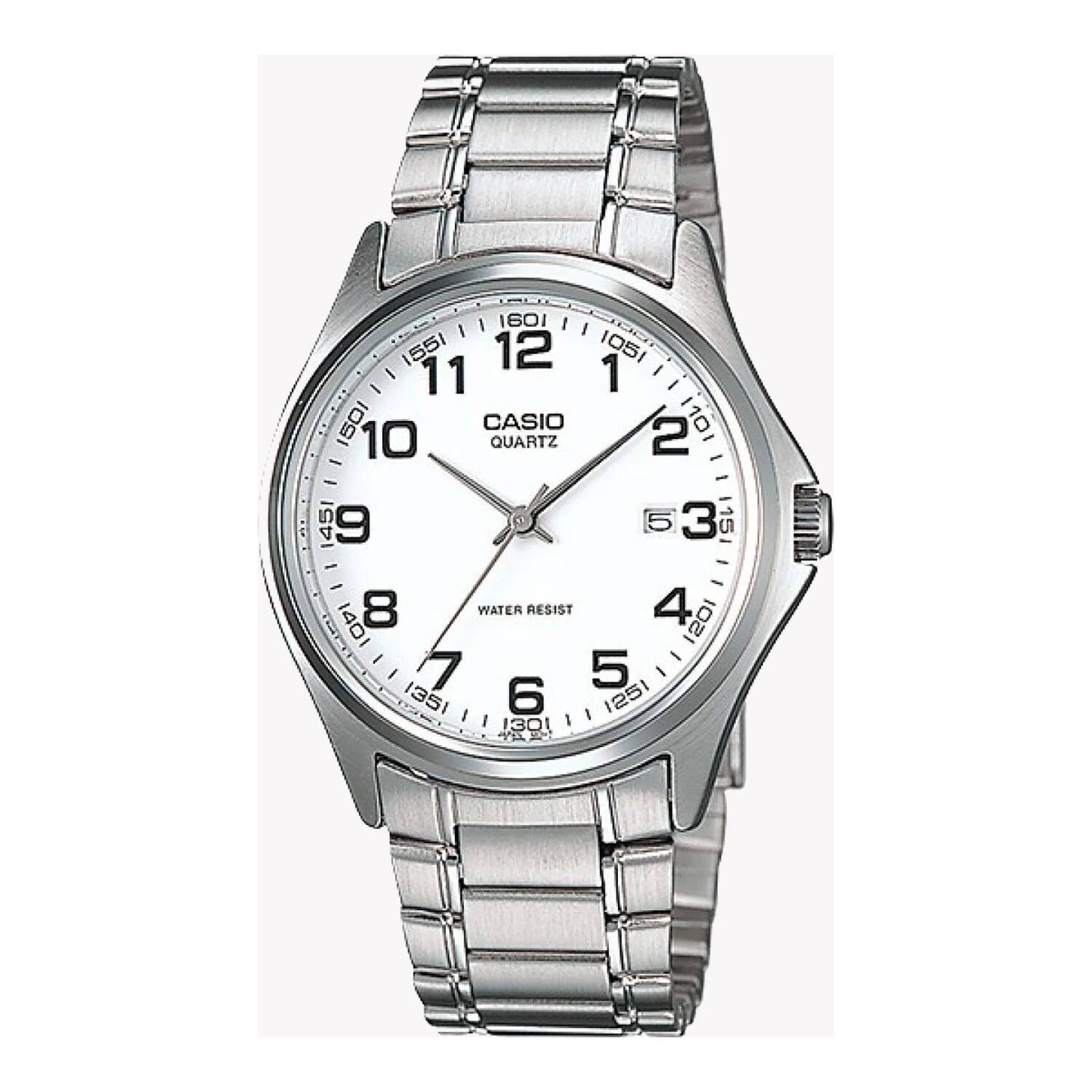 Montre Casio pour homme à quartz, boîtier en acier inoxydable, cadran clair et bracelet en acier inoxydable.