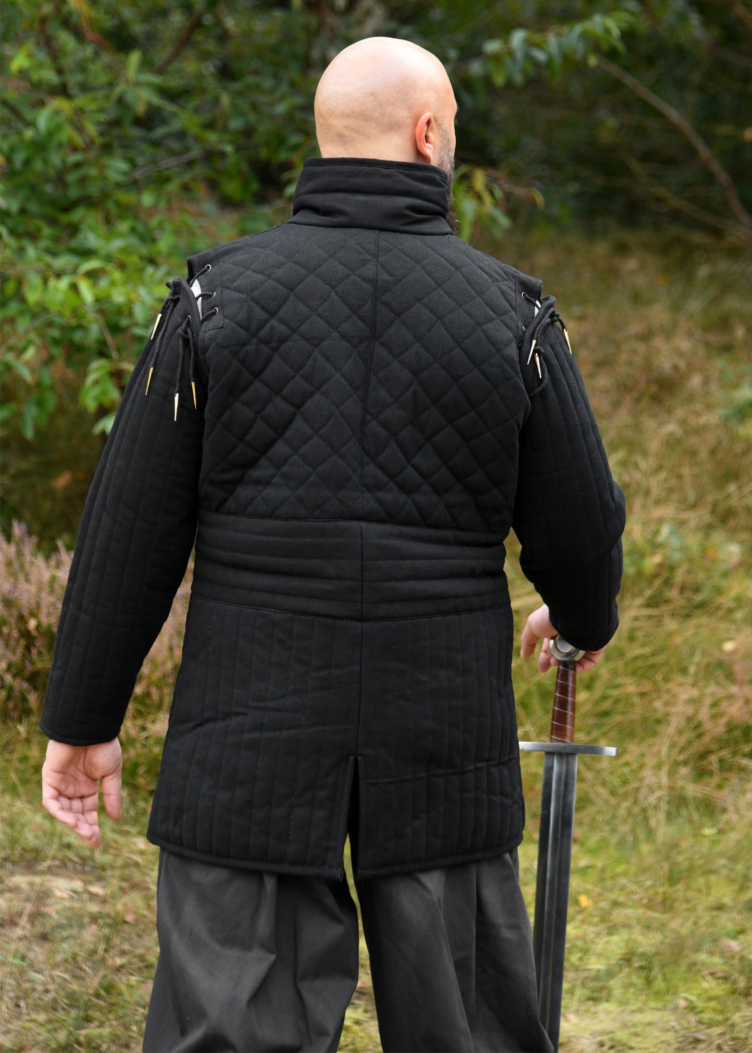 Langer Gambeson mit Schnallen & abnehmbaren Ärmeln