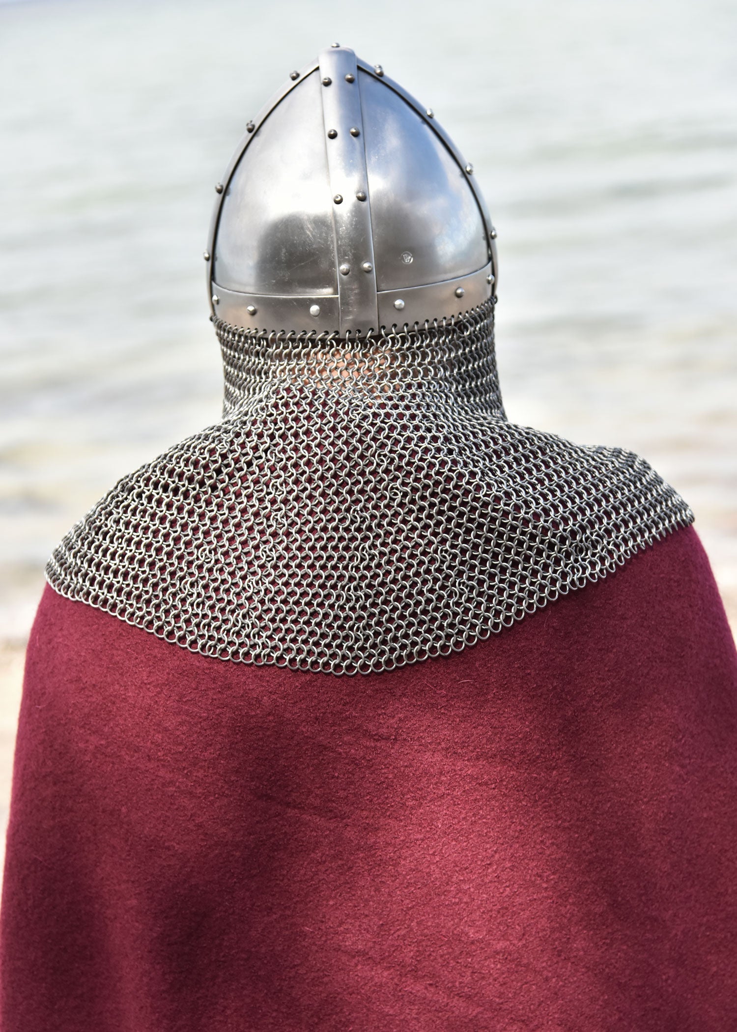 vendelzeitlicher spangenhelm mit kettenbruenne schaukampftauglich