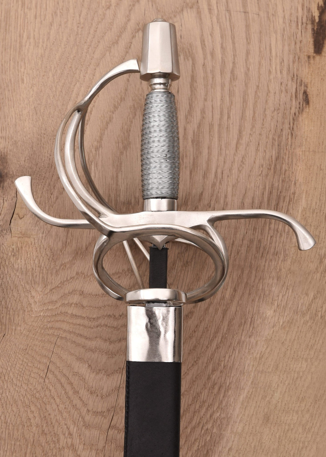 korbrapier mit drahtumwickeltem griff