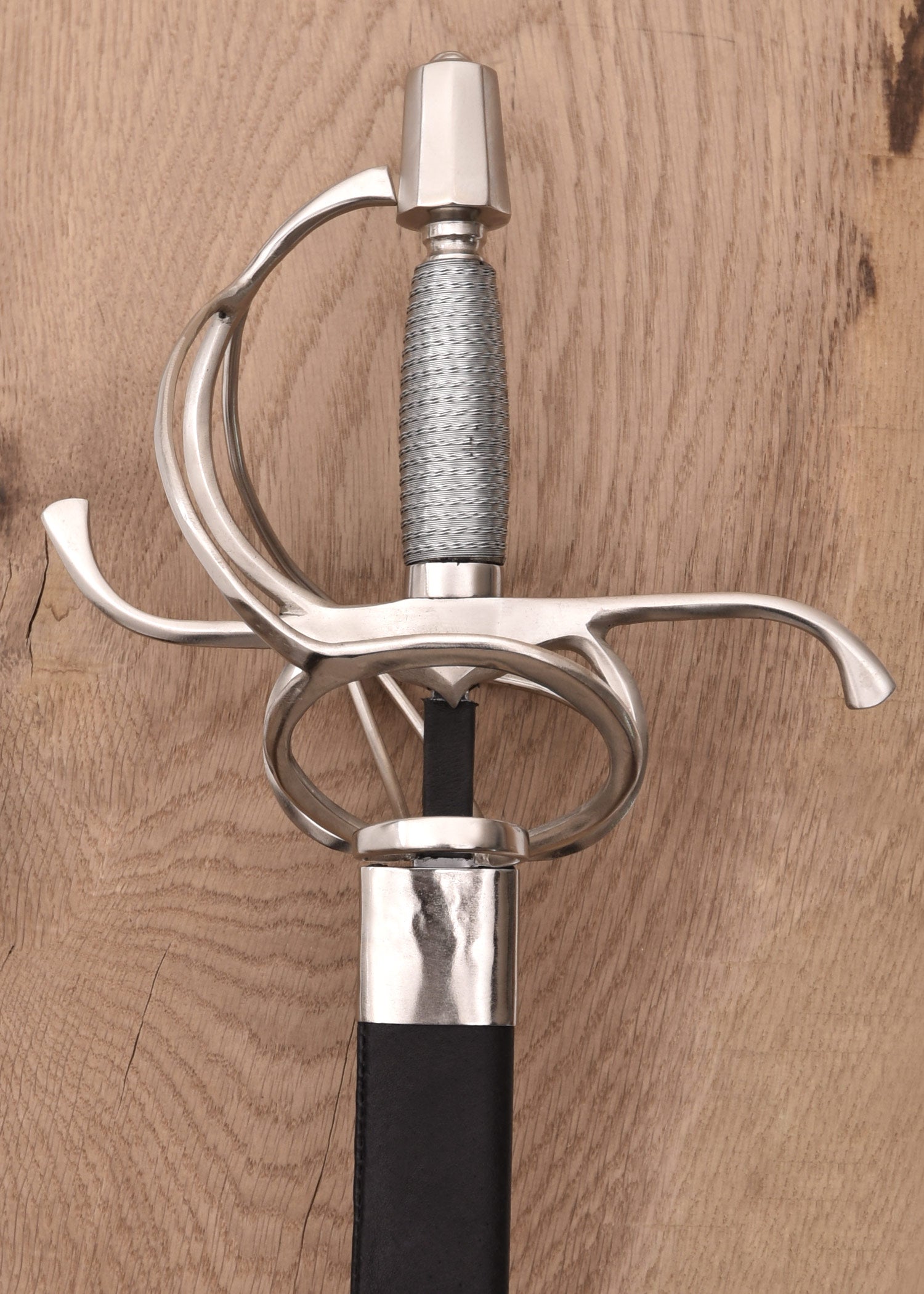 korbrapier mit drahtumwickeltem griff