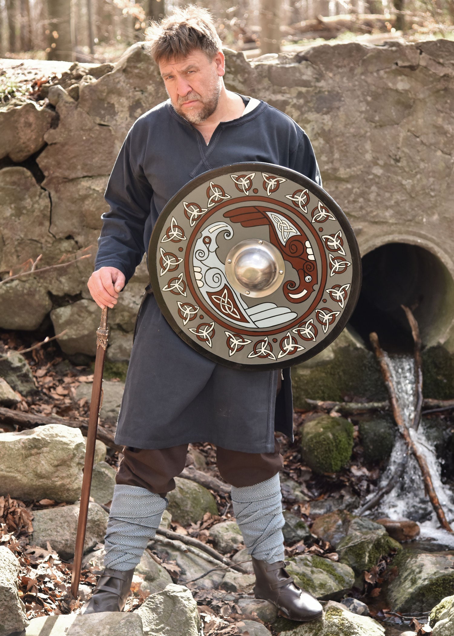 wikingerschild mit raben motiv und triquetras 61 cm 24 zoll