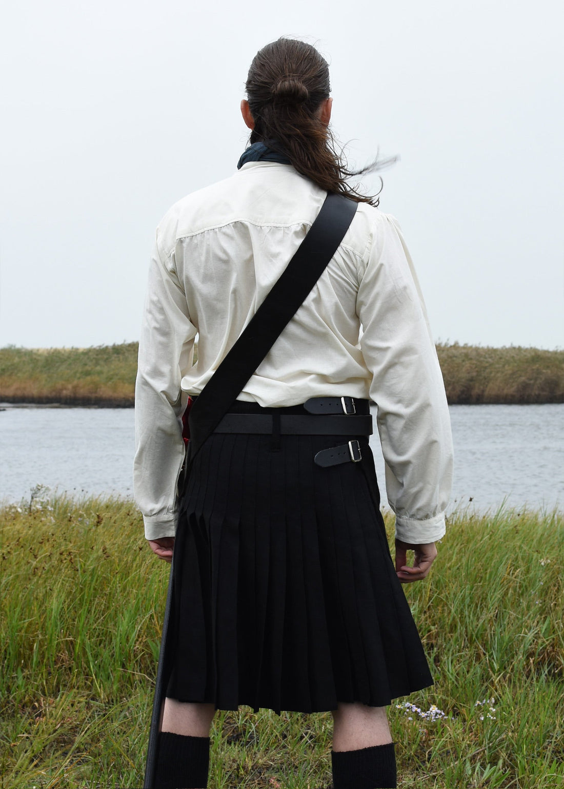 8 yard kilt schottenrock schwarz uni