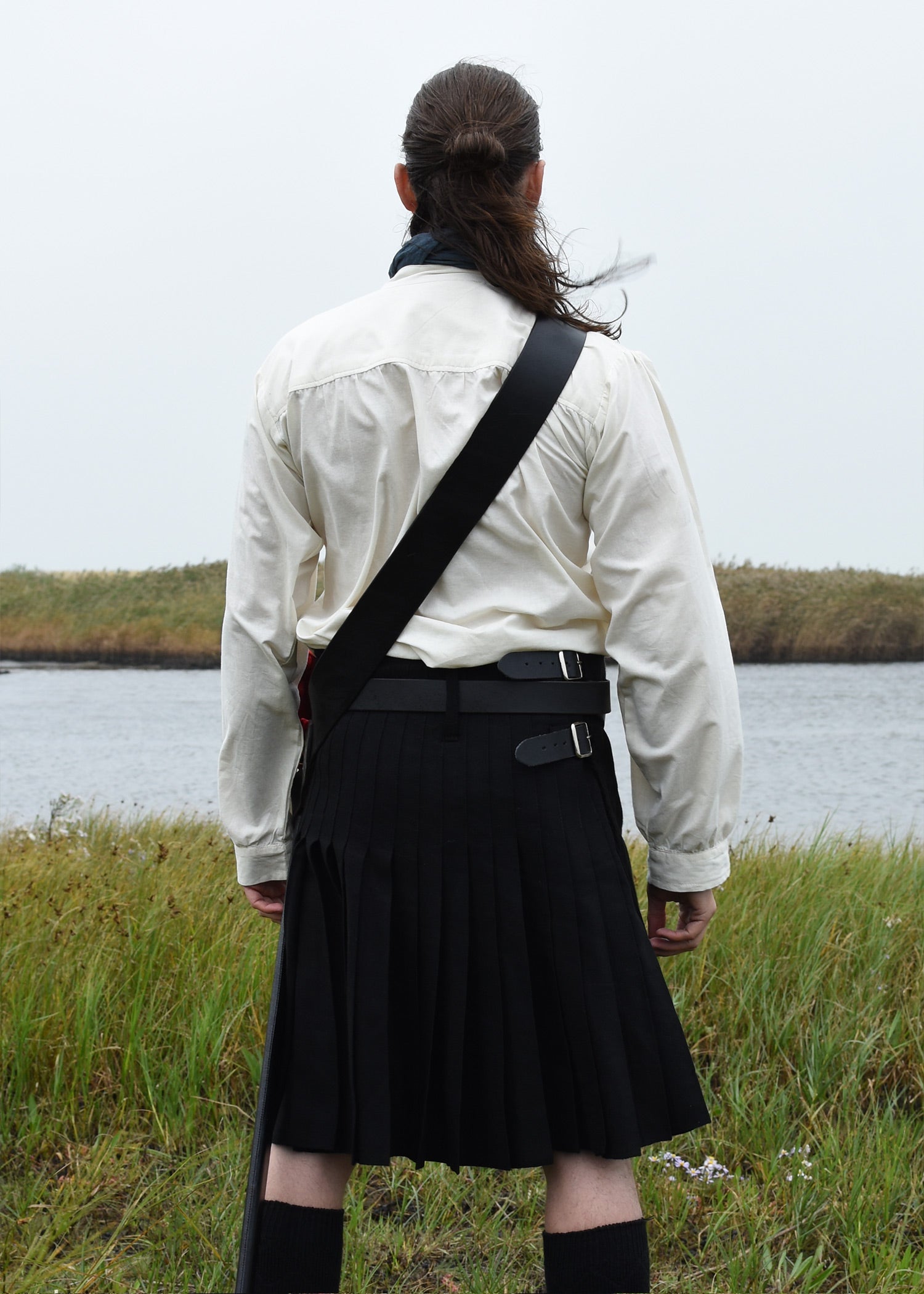8 yard kilt schottenrock schwarz uni