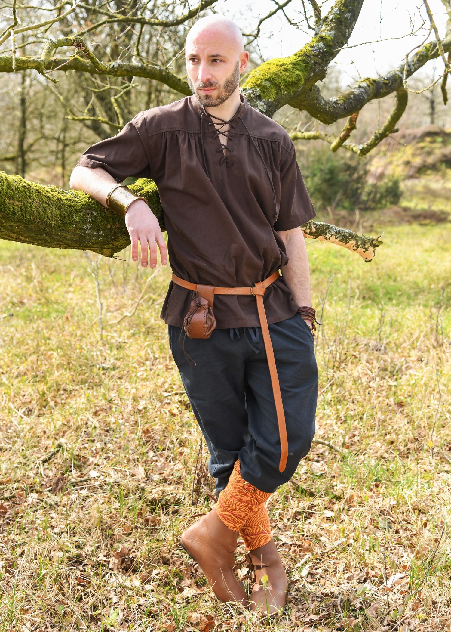 einfache mittelalter hose hagen dunkelblau