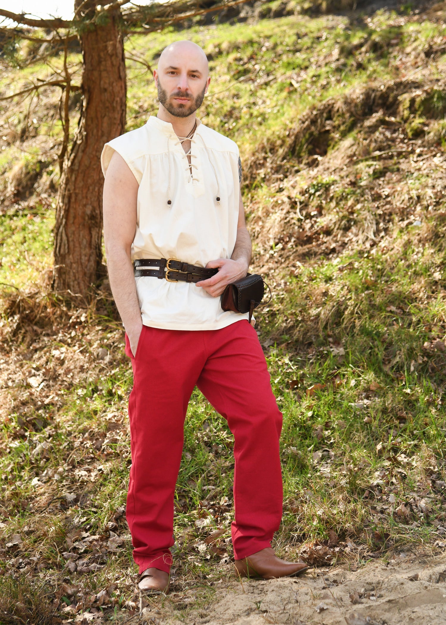 einfache mittelalter hose hagen rot
