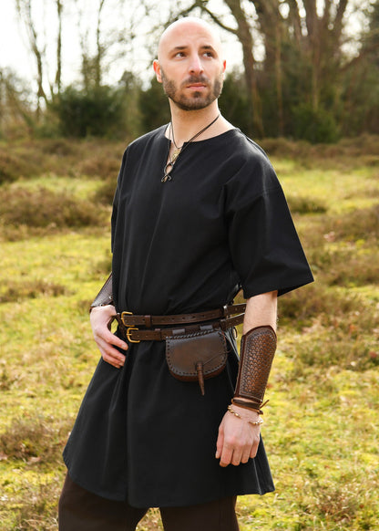 Mittelalter Tunika Jasper: Bequeme Baumwolle, Schwarz