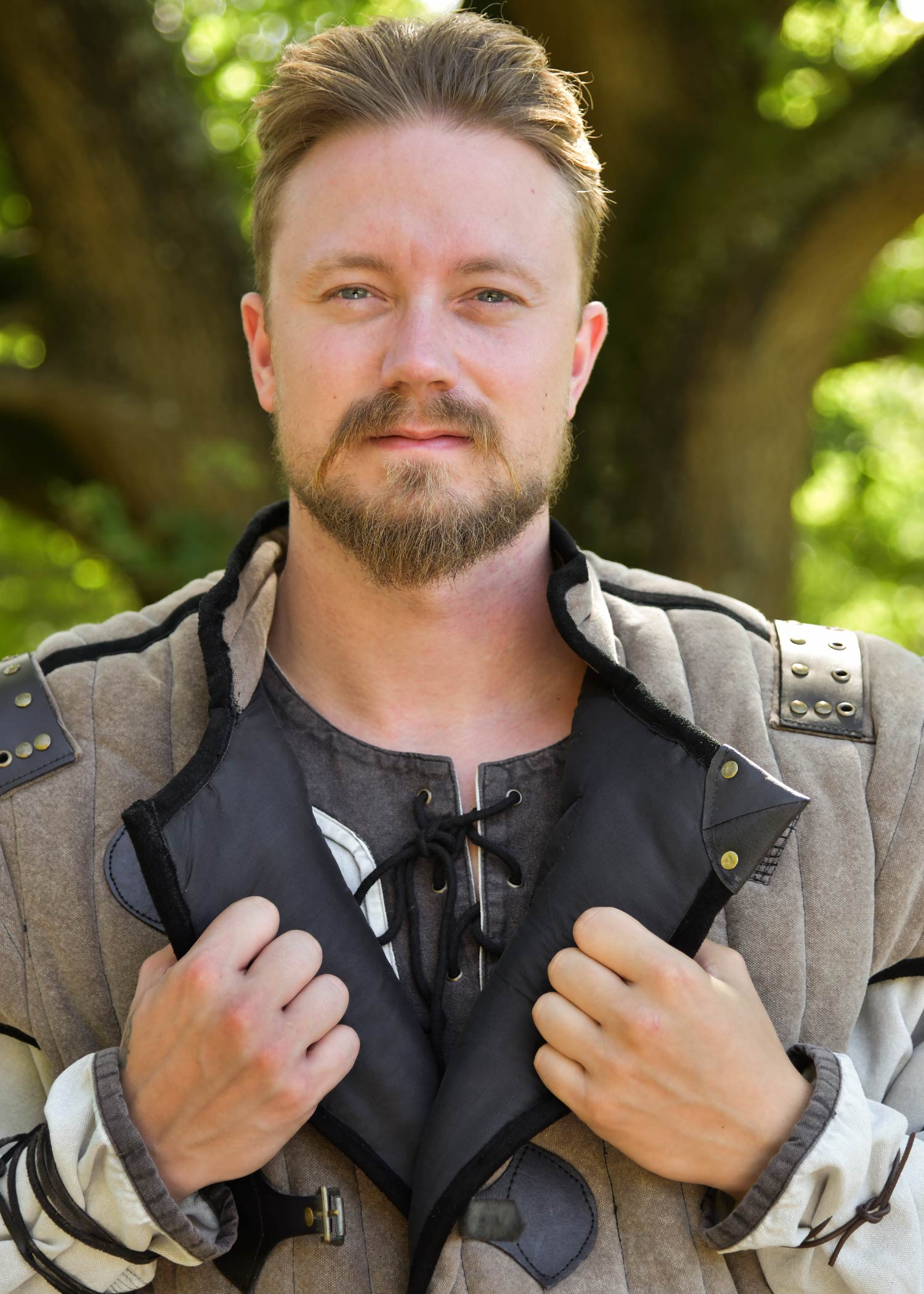 Mittelalter Gambeson Vari: Authentischer Used-Look