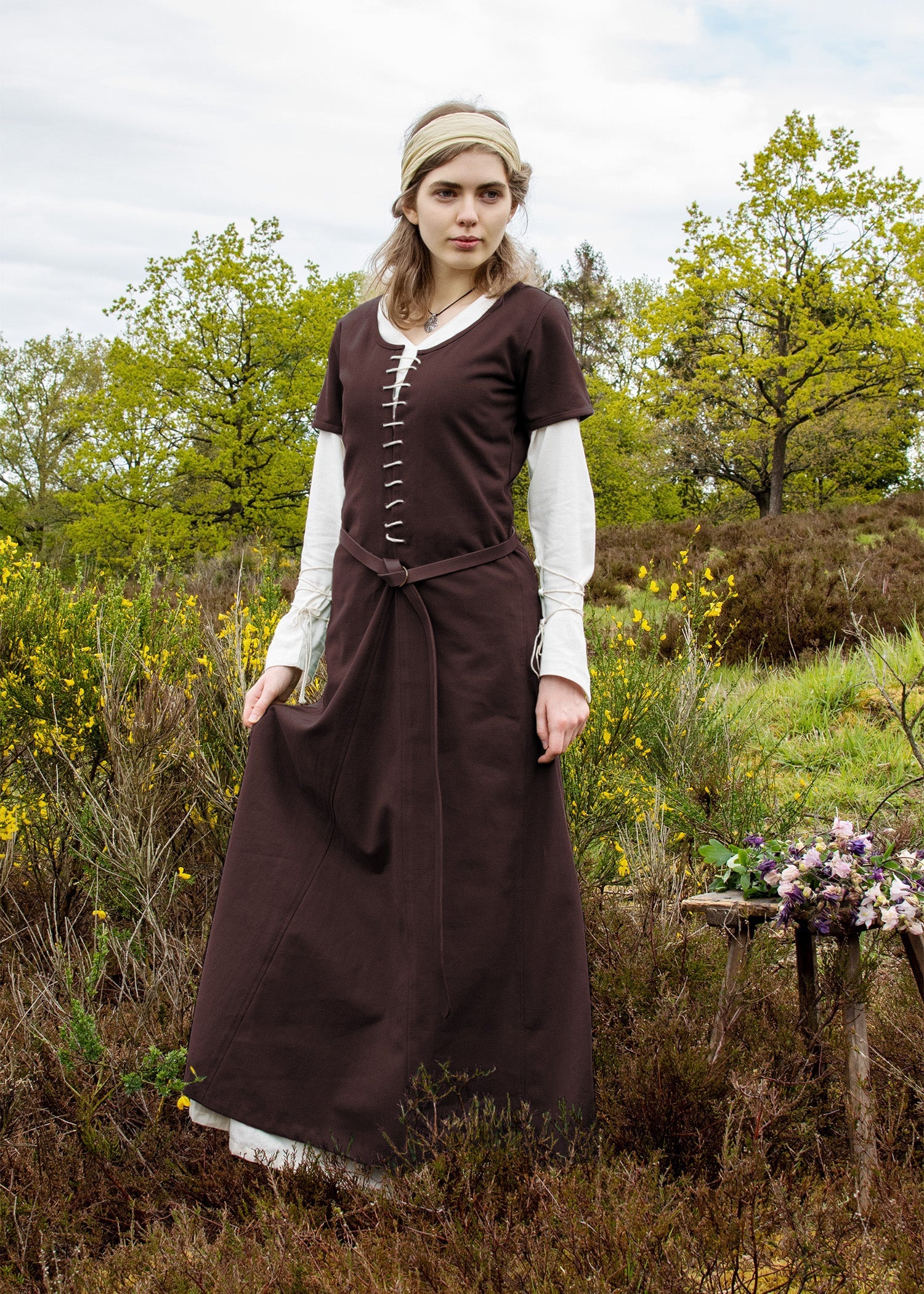 Cotehardie Ava: Braunes Mittelalterkleid, Gr. XXL
