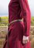Cotehardie Ava: Edles Mittelalterkleid in Weinrot