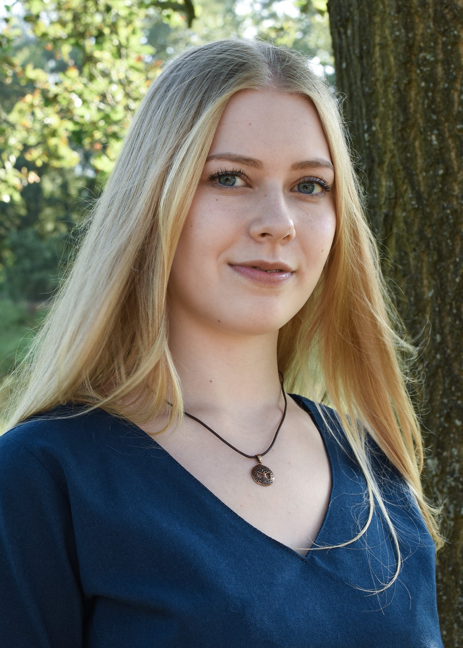 mittelalter bluse aila mit schnuerung blau
