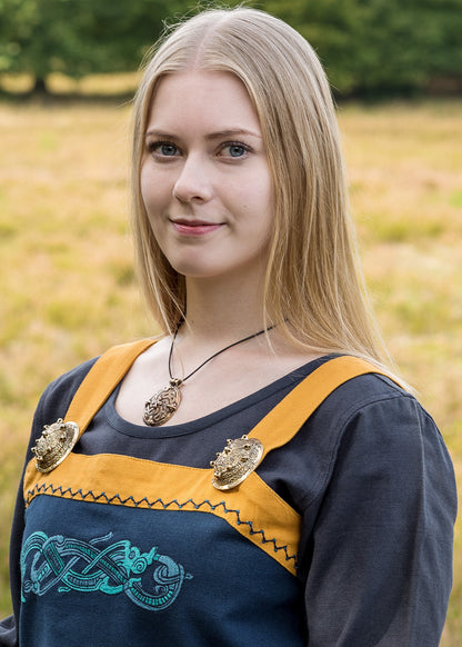 wikinger traegerkleid schuerzenkleid hilja mit stickerei blau