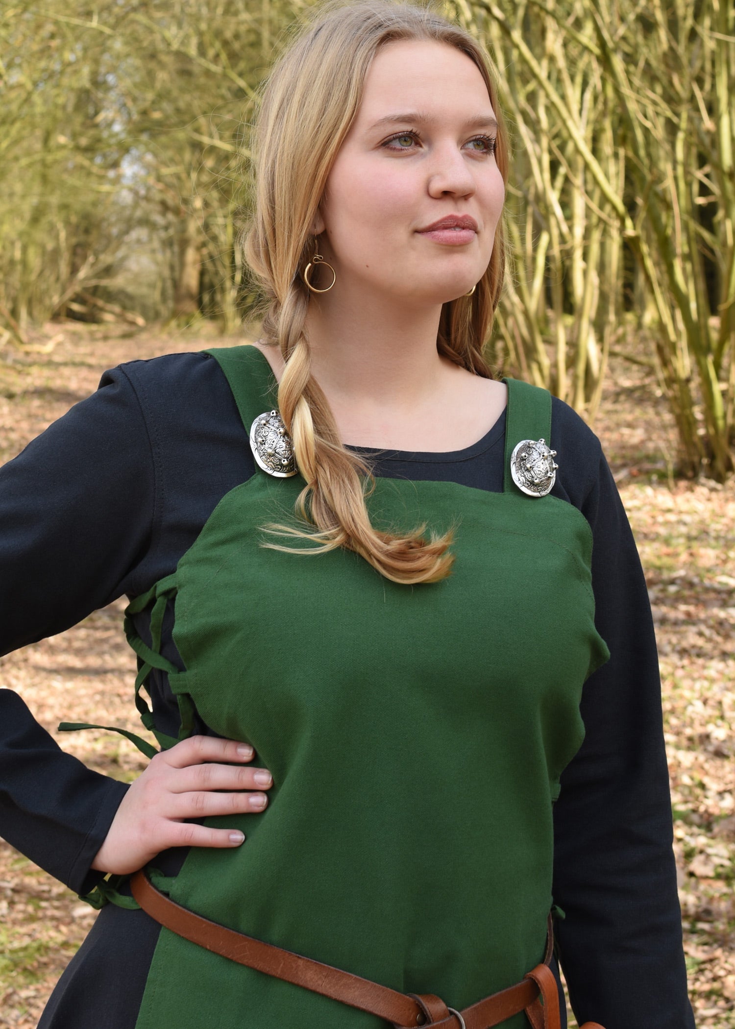 wikinger berkleid traegerkleid tinna gruen