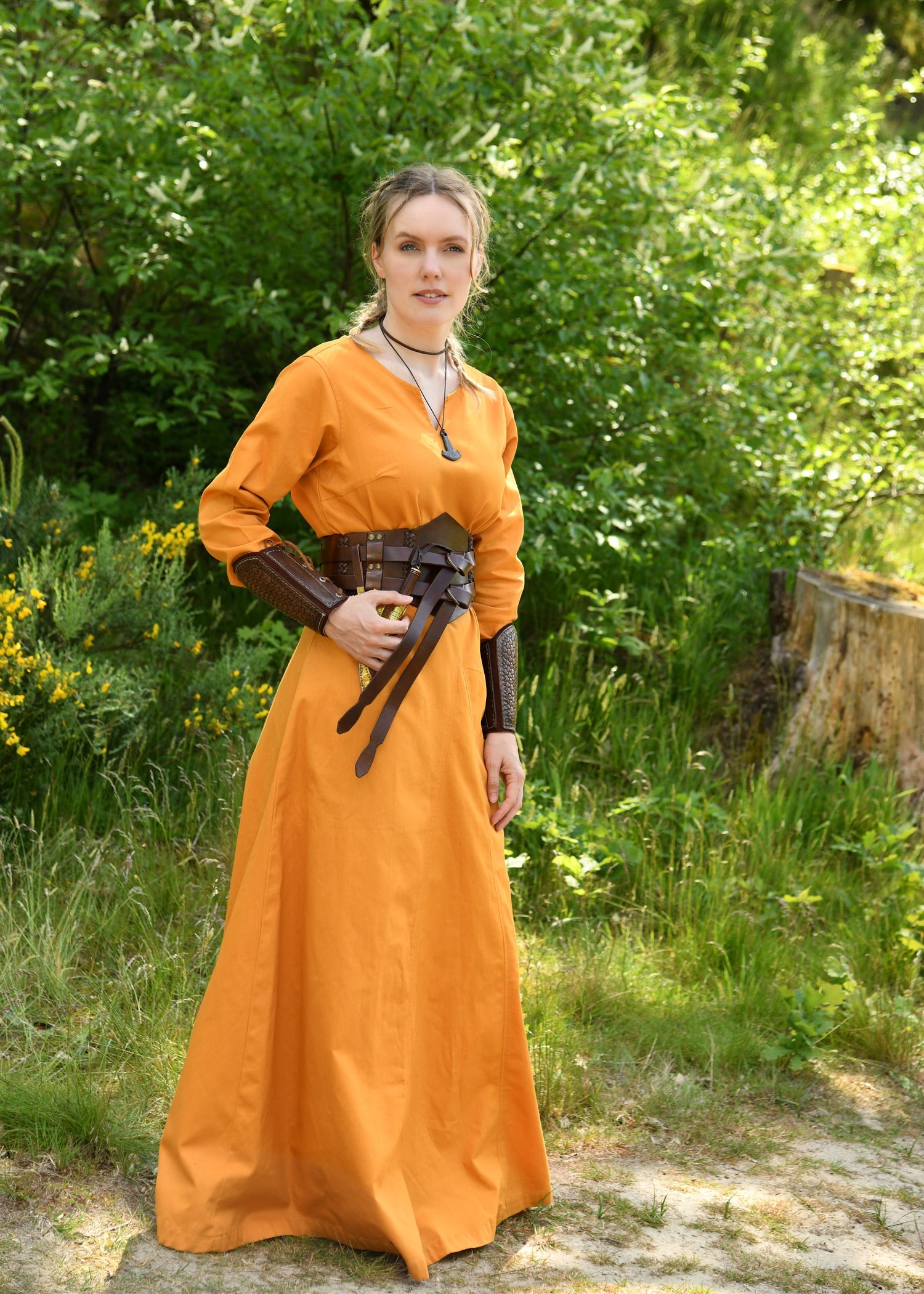 leichtes mittelalterkleid milla wikingerkleid senfgelb