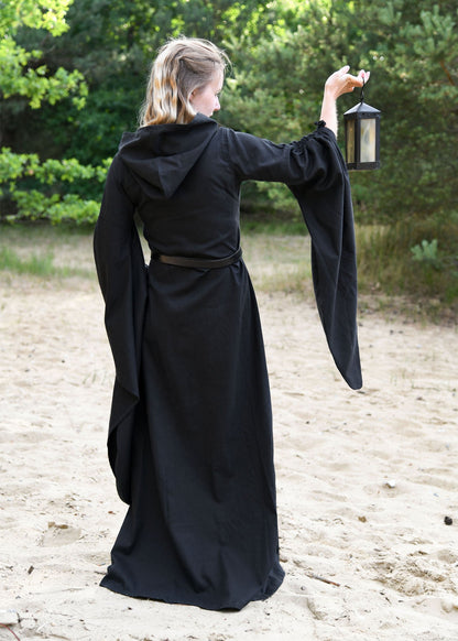 mittelalter kleid isra mit trompetenaermeln schwarz
