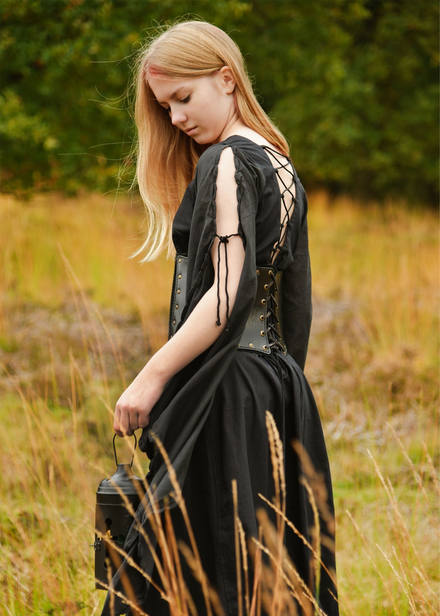 Mittelalter Kleid Ingrid: Edle Rückenschnürung, schwarz