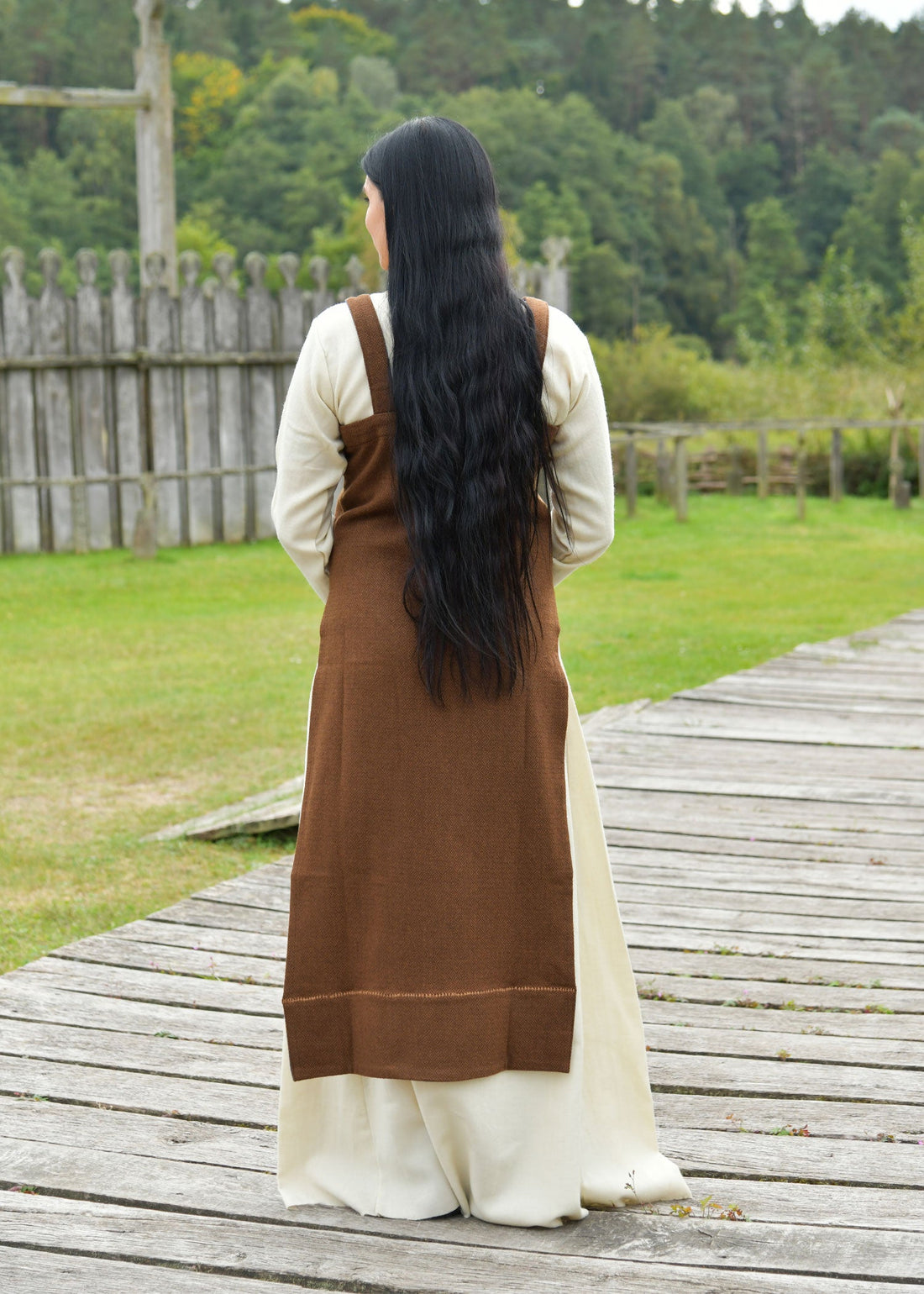 Wikinger Schürzenkleid Annik aus Diamantköper, Braun