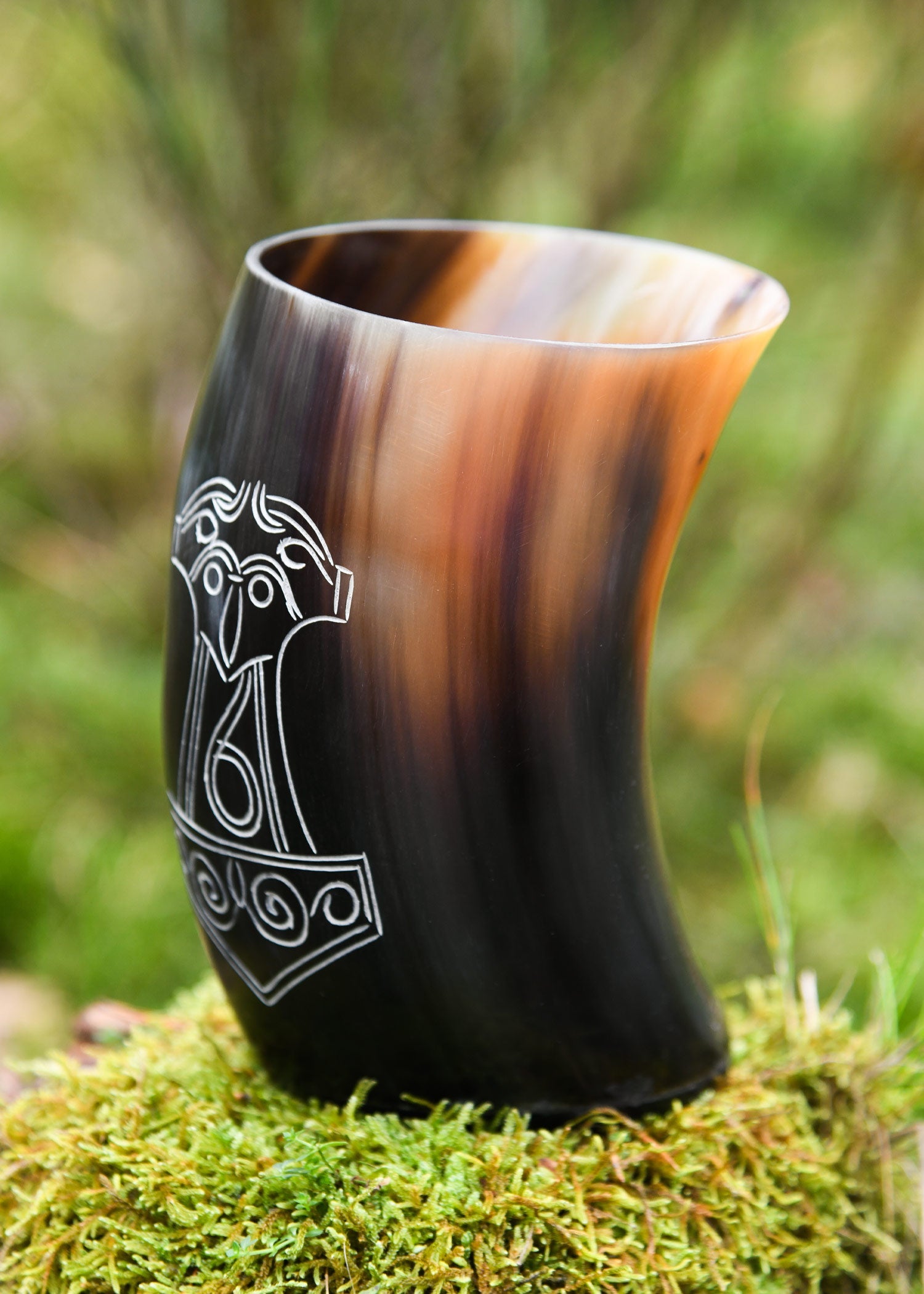 trinkbecher aus horn mjoelnir