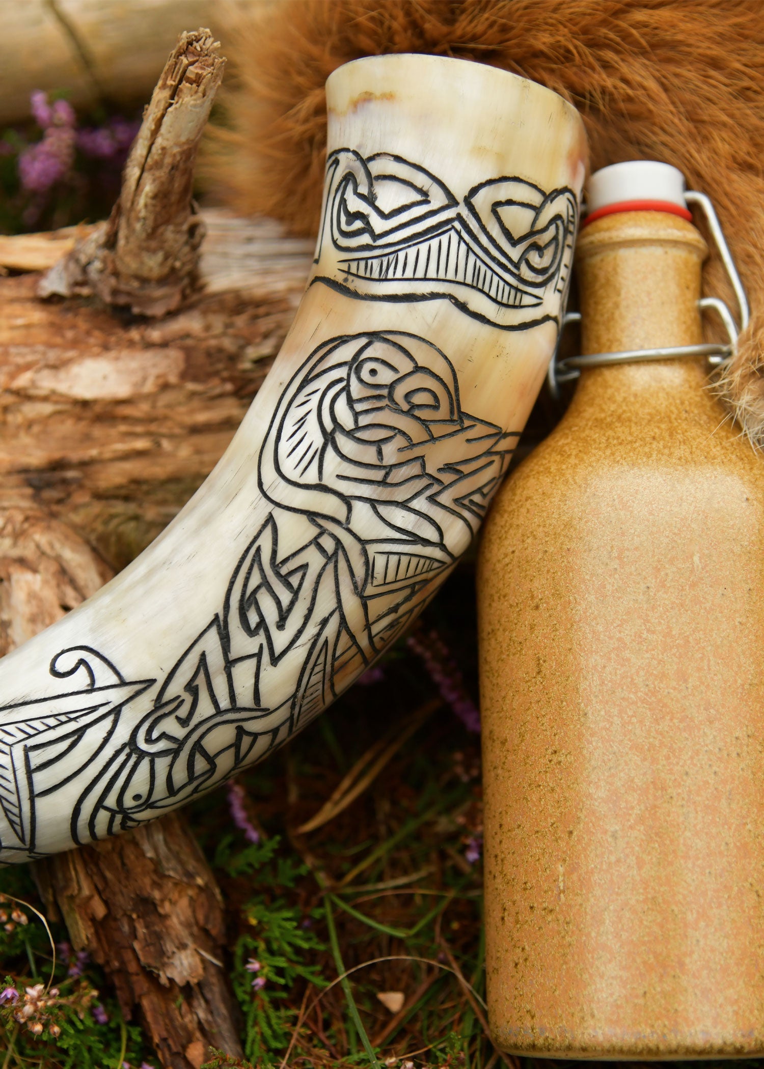 wikinger trinkhorn mit fenrir motiv