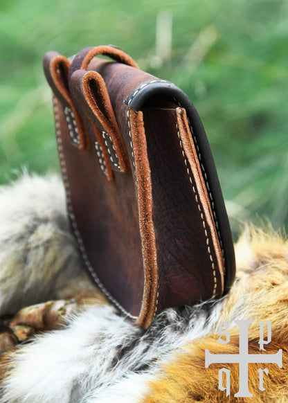 Wikinger-Gürteltasche Tarsoly mit Messing