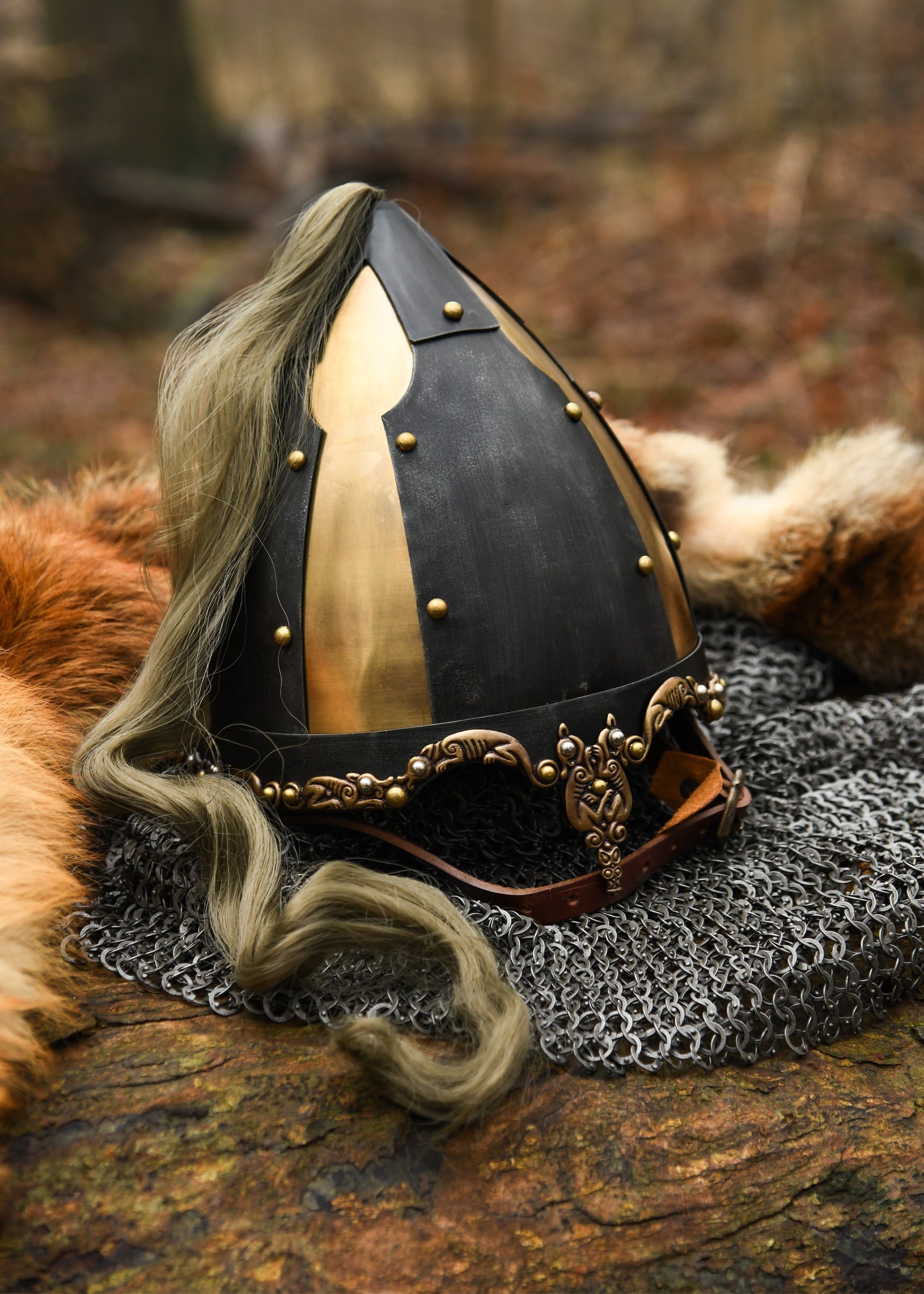 rus helm mit pferdehaarbusch