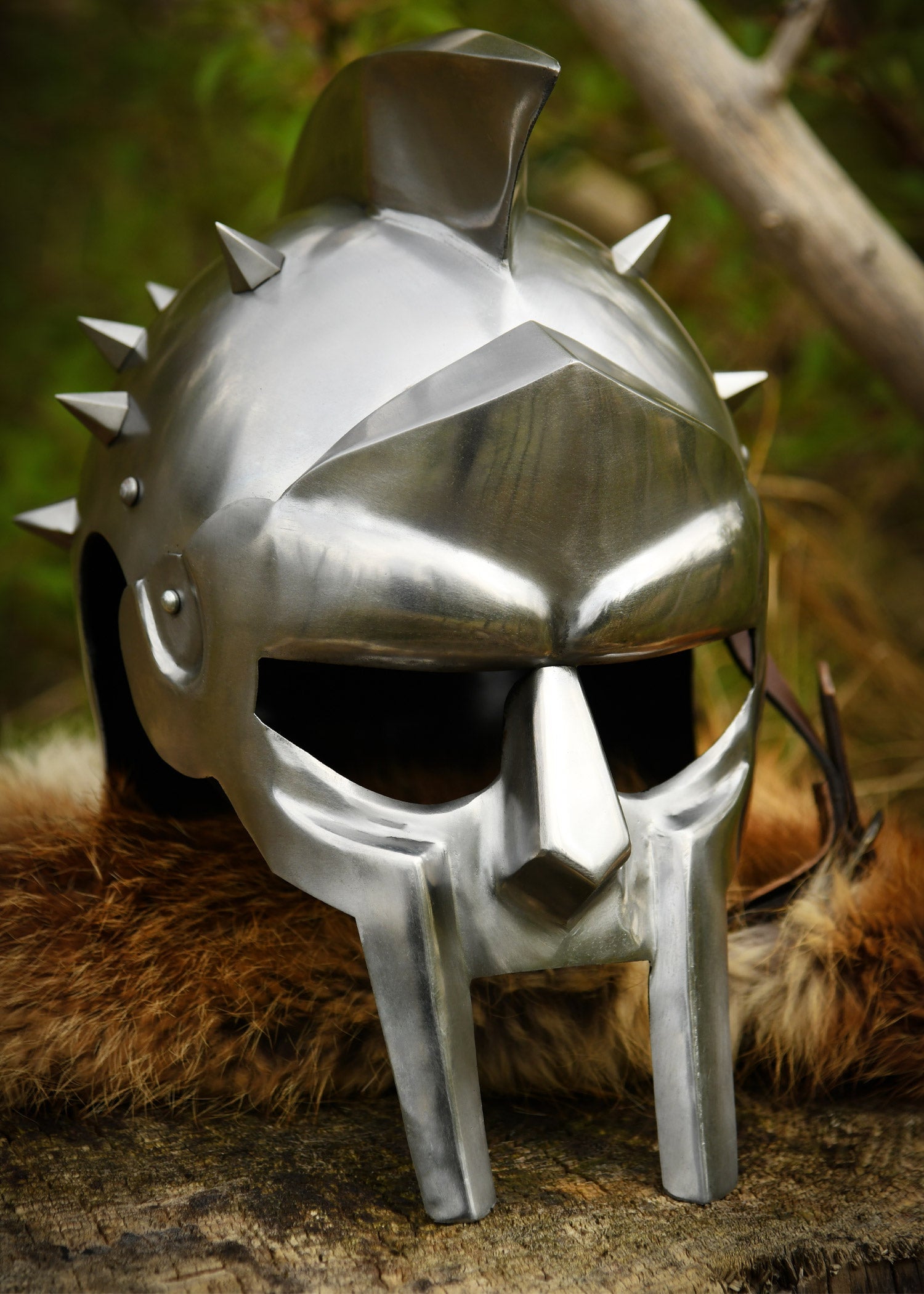 Gladiatorhelm Maximus mit Dornen &amp; Lederinlay