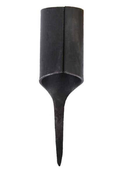 Rustikaler Kerzenhalter mit Nagel für DIY