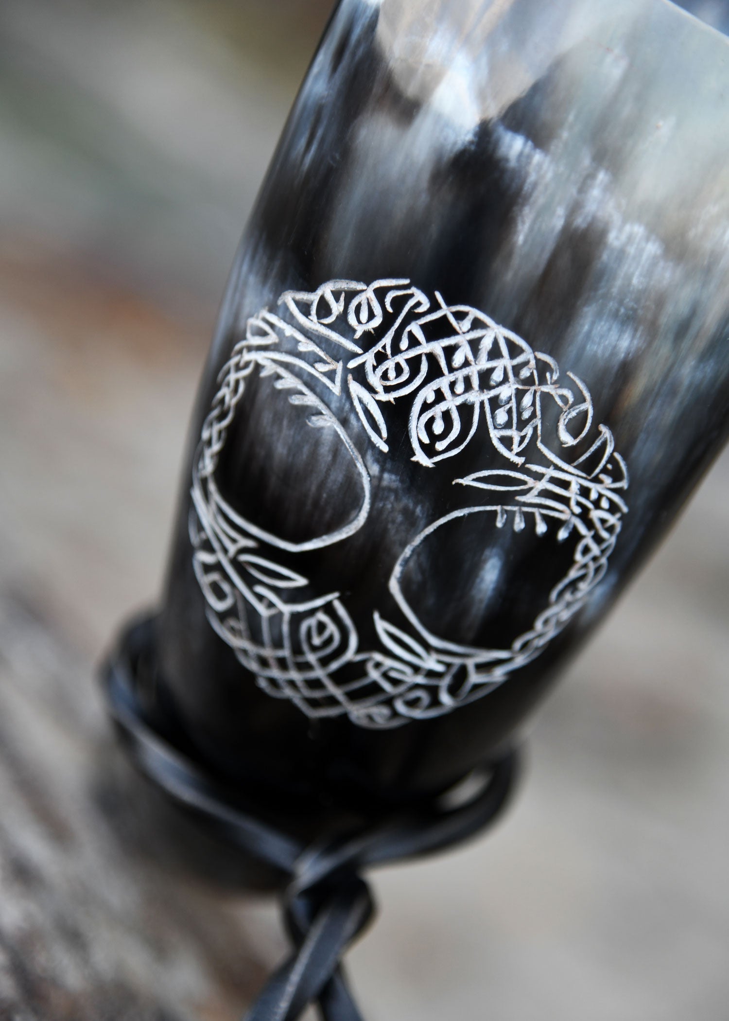 trinkhorn mit staender yggdrasil