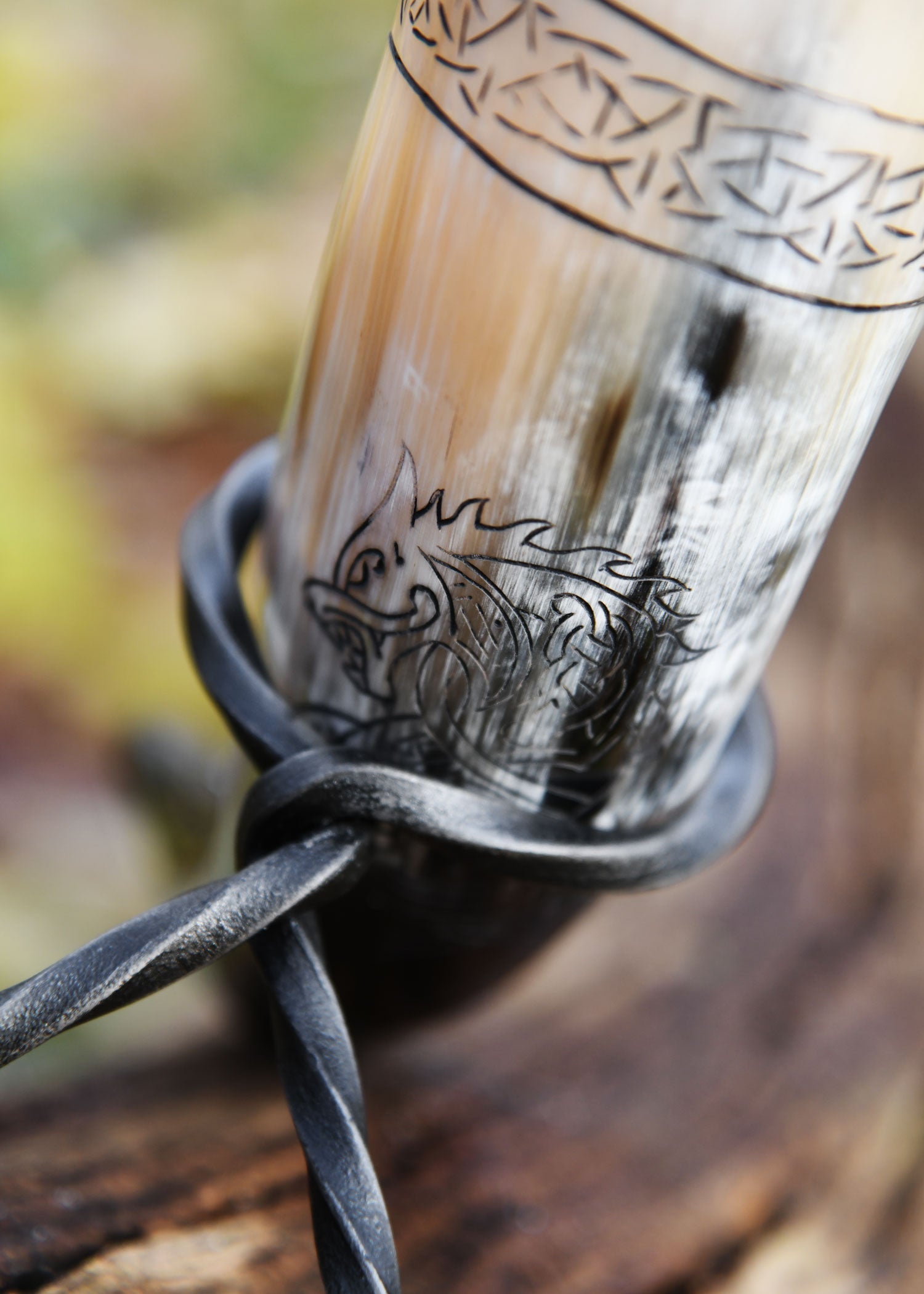 trinkhorn mit staender fenrir der nordische wolf