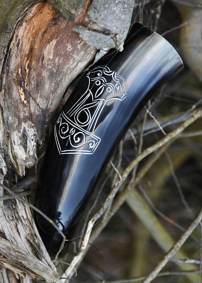 trinkhorn mit staender mjoelnir hammer des thor