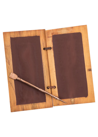 Römische Wachstafel mit Bronzestift