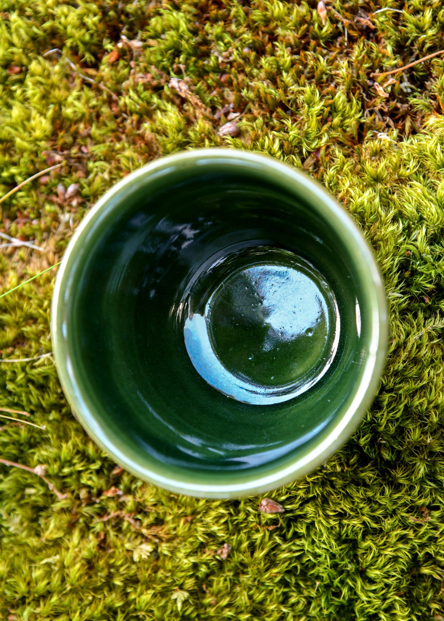 historischer becher aus ton ohne henkel
