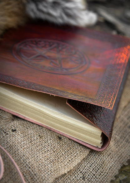 grosses lederbuch mit pentagramm braun ca 20 x 25 cm