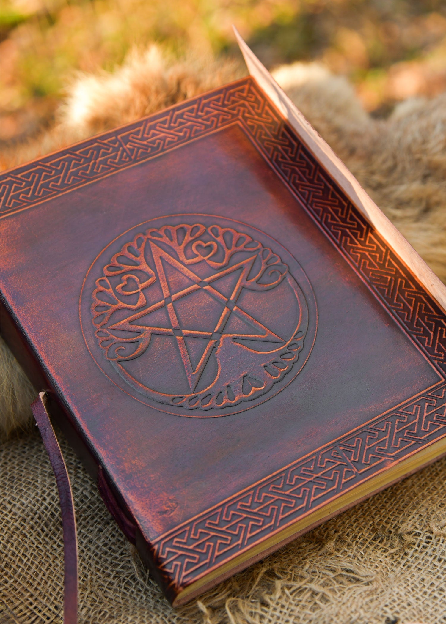 lederbuch mit pentagramm ca 21 x 14 cm