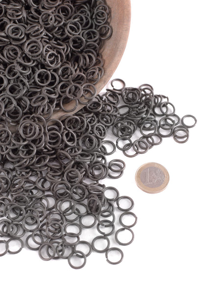 1kg Kettenringe lose, ID 8mm, brüniert – Unvernietet