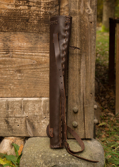 koecher hunter aus leder fuer 6 larp pfeile