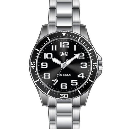 Q and Q Herrenuhr 43mm mit silbernem Metallarmband QB64J225Y