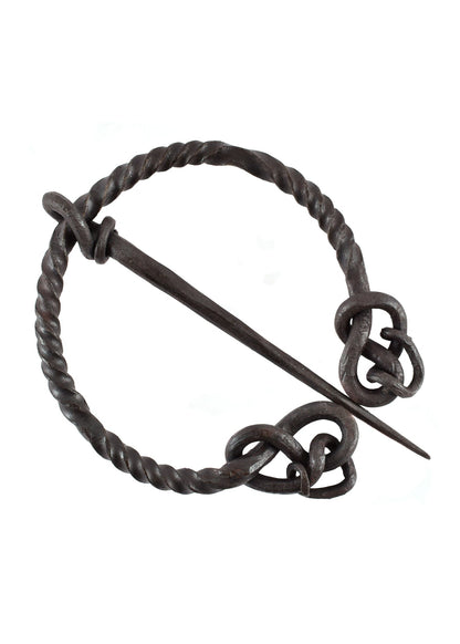 Handgeschmiedete tordierte Ringfibel, eingerollt