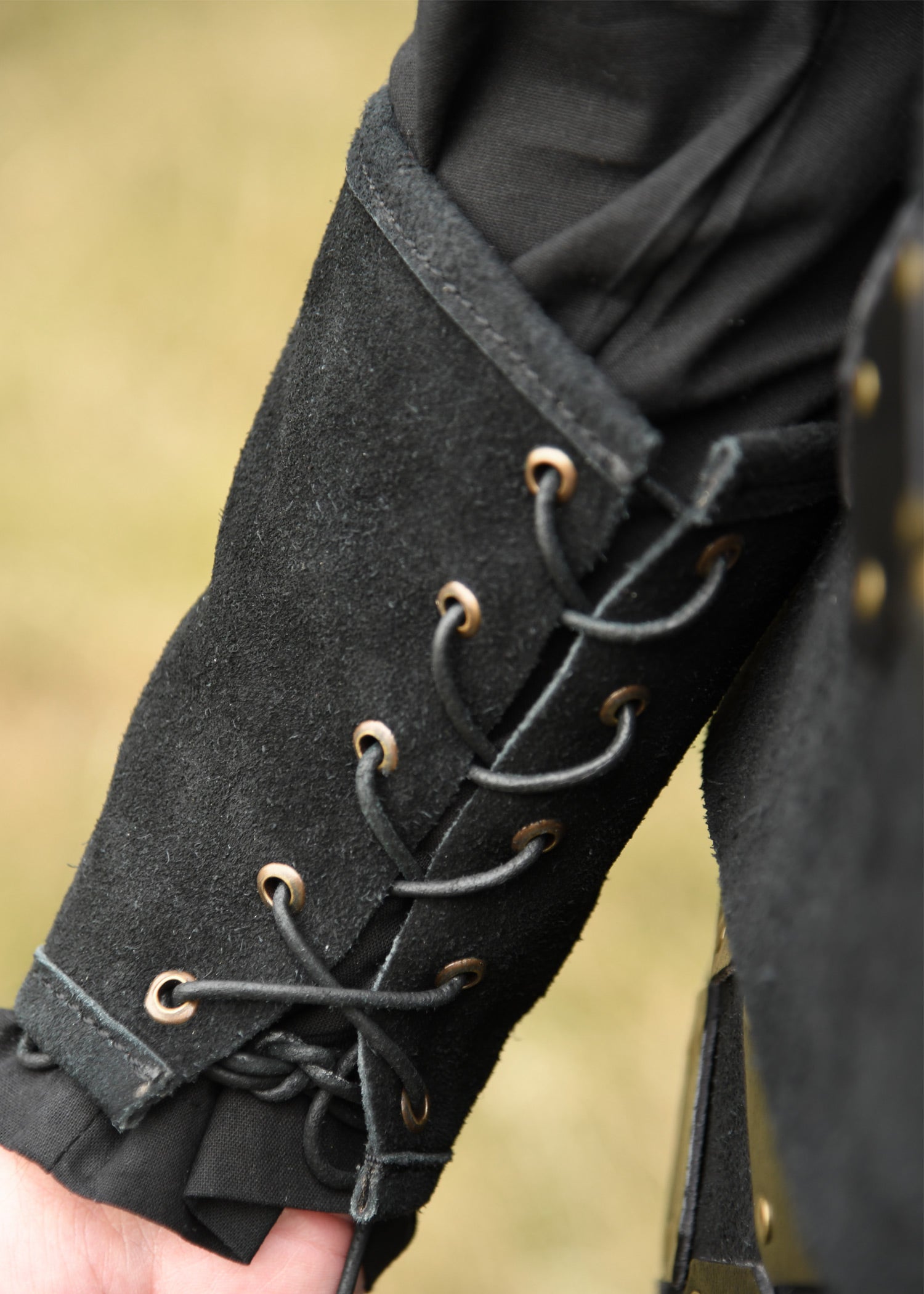wildleder armschuetzer vares schwarz