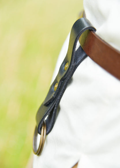 rockzipfel halter aus leder mittelalter guertelhalter schwarz