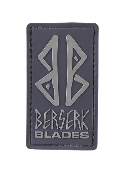 Berserk Blades PVC Patch – Dunkelgrau mit Klett