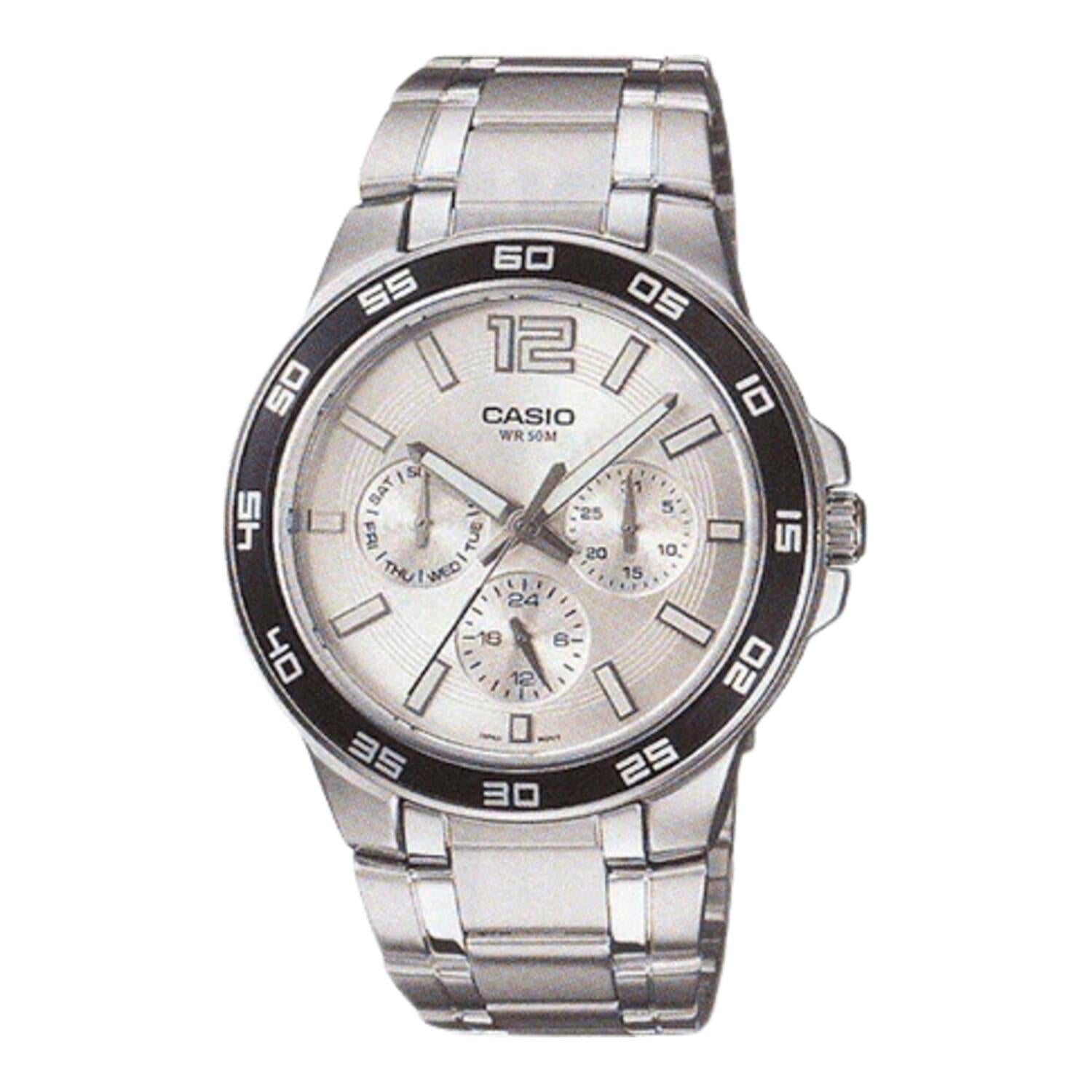 Montre Casio Classic multifonction en acier inoxydable
