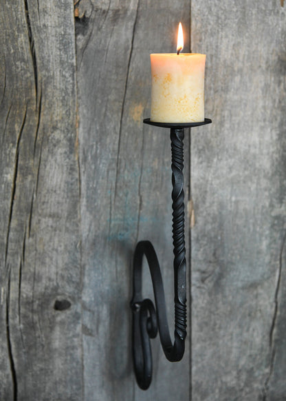 geschmiedeter wandkerzenhalter