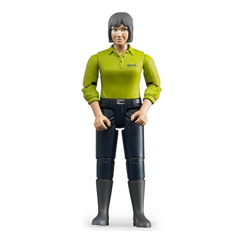 frau mit hellem hauttyp und dunkelblauer hose