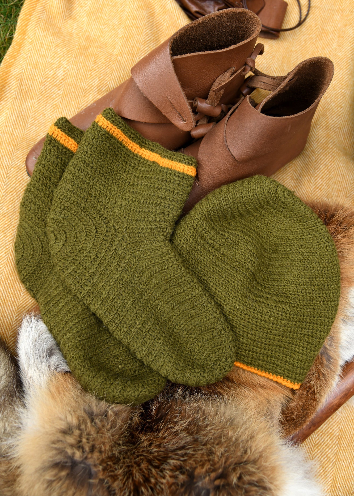 wollmuetze gehaekelt gruen gelb