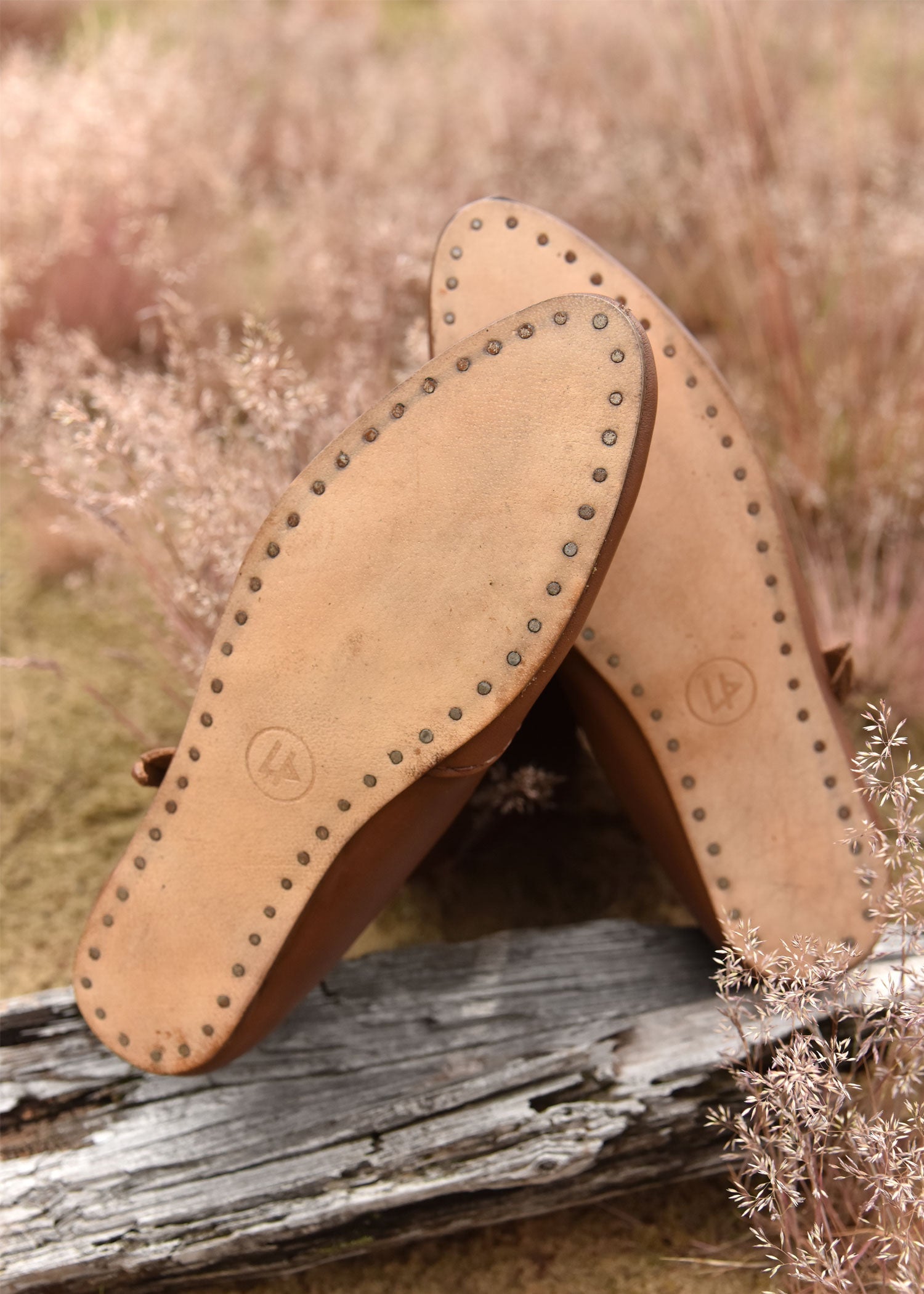 Wikingerstiefel aus Büffelleder mit Knebelknöpfen